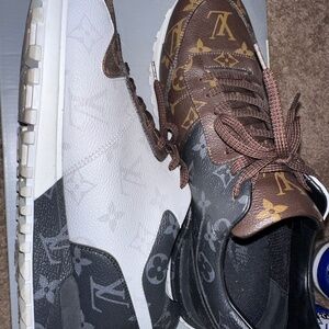 Louis Vuitton men sneaker